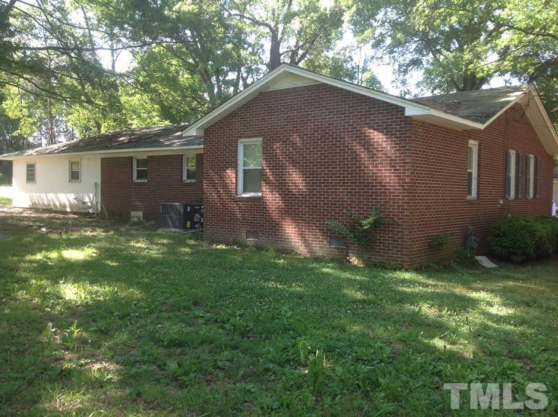 124 Lynn Drive Roxboro, NC 27573 - Photo 2 of 3 Gallery Image 2