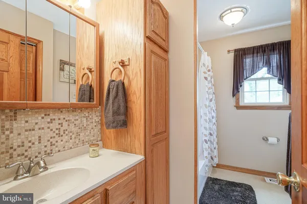 $375,000 | 11 Cherry Lane, West Deptford, NJ 08096