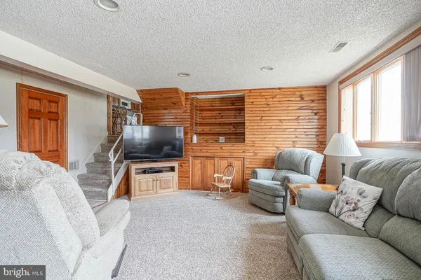$375,000 | 11 Cherry Lane, West Deptford, NJ 08096
