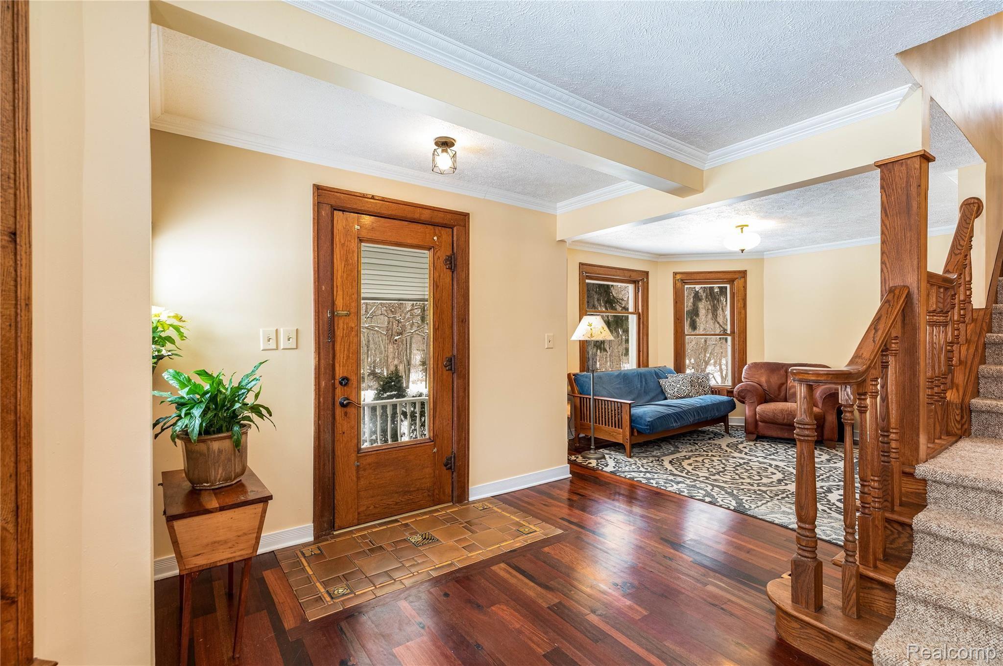 2585 Gannon Road Howell, MI 48855 - Photo 3 of 45 11.Entry