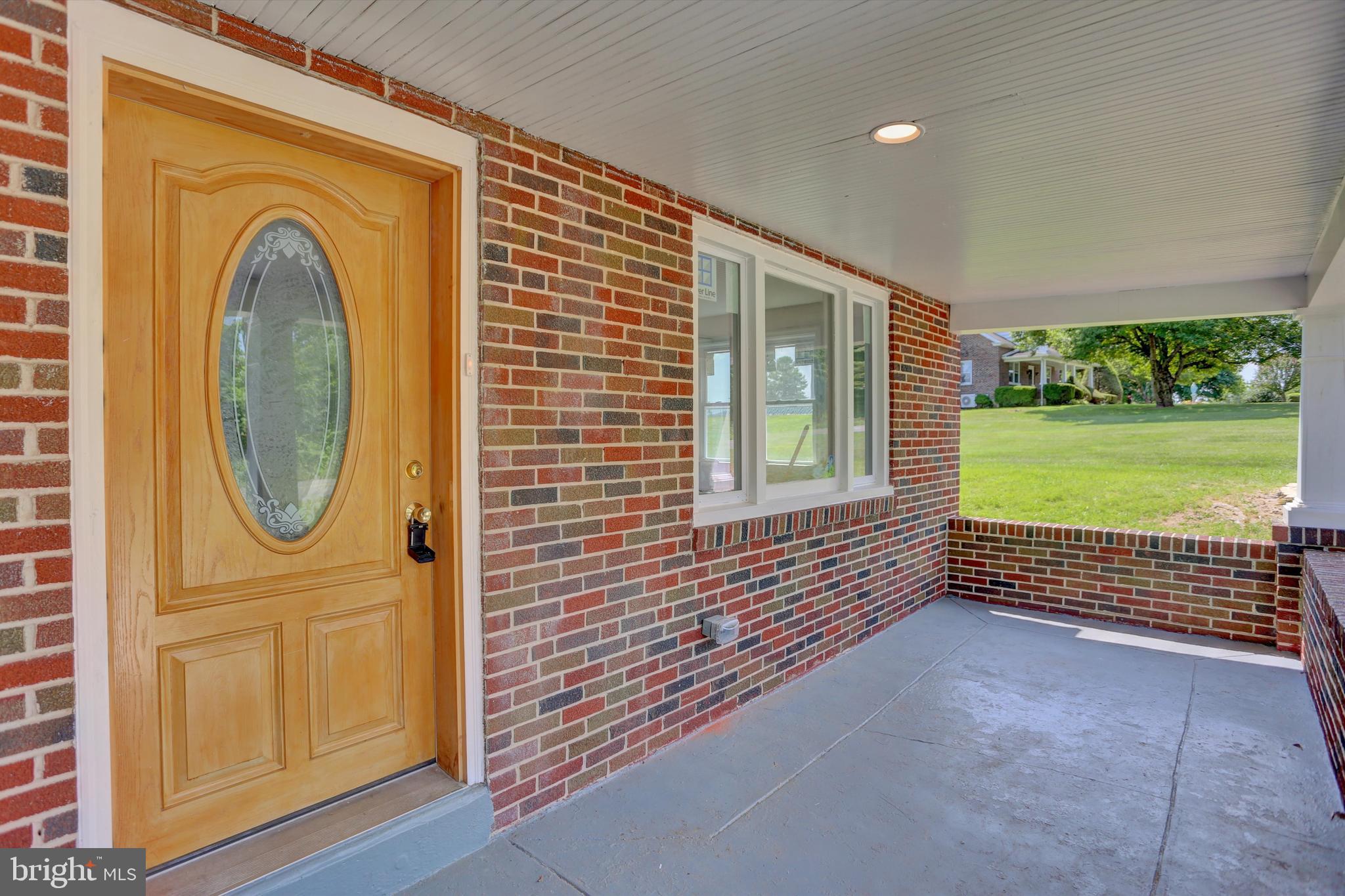 197 Congo-Niantic Road Barto, PA 19504 - Photo 4 of 37