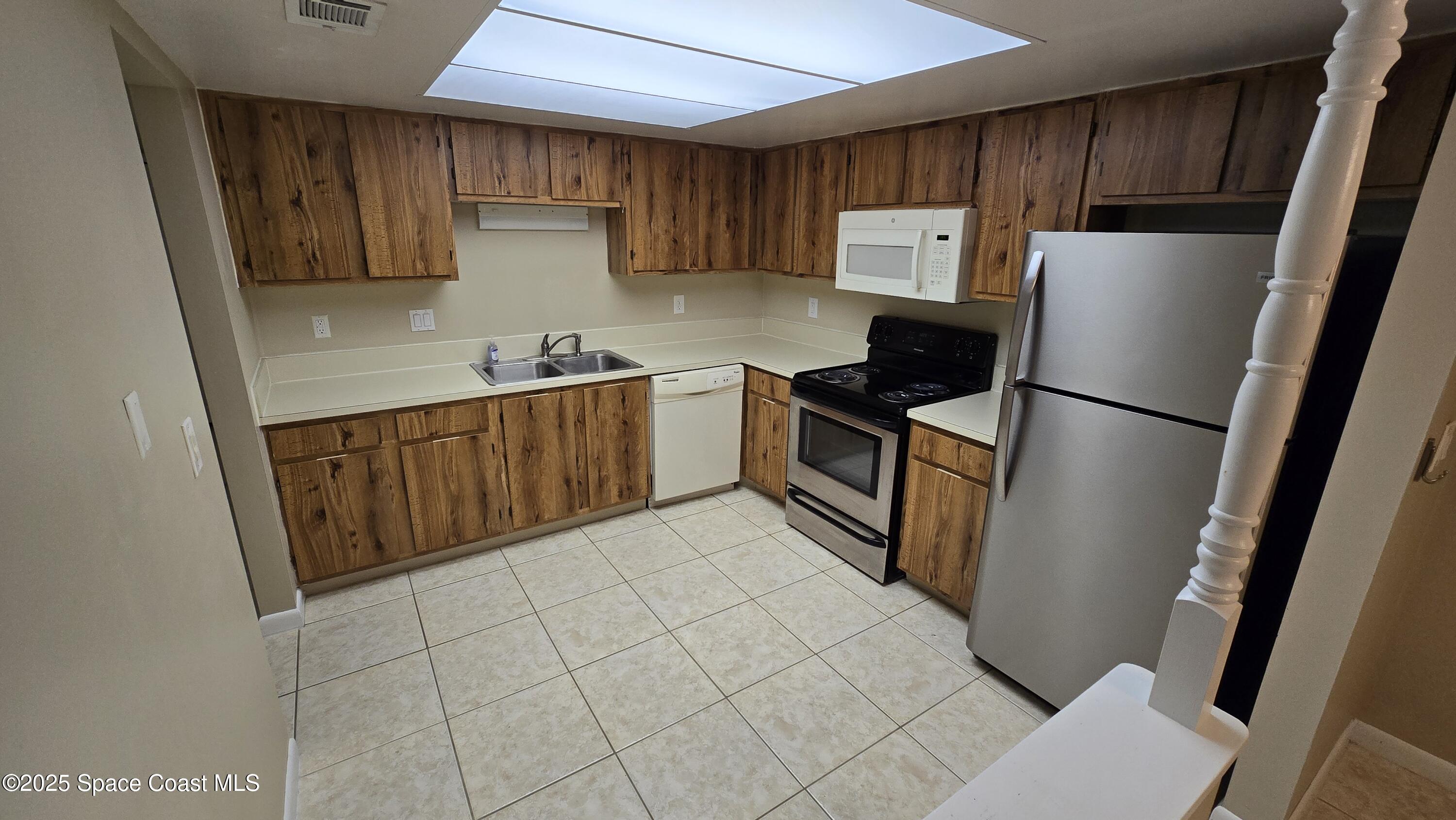 3213 Murrell Road, Unit 103 Rockledge, FL 32955 - Photo 5 of 13 20251006_122651