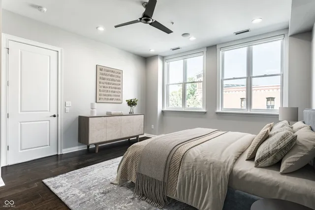 $799,900 | 757 Massachusetts Avenue, Unit 201, Indianapolis, IN 46204