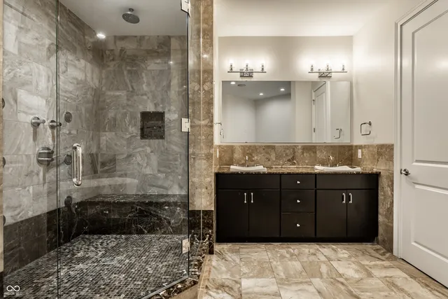 $799,900 | 757 Massachusetts Avenue, Unit 201, Indianapolis, IN 46204