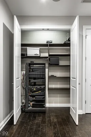 $799,900 | 757 Massachusetts Avenue, Unit 201, Indianapolis, IN 46204