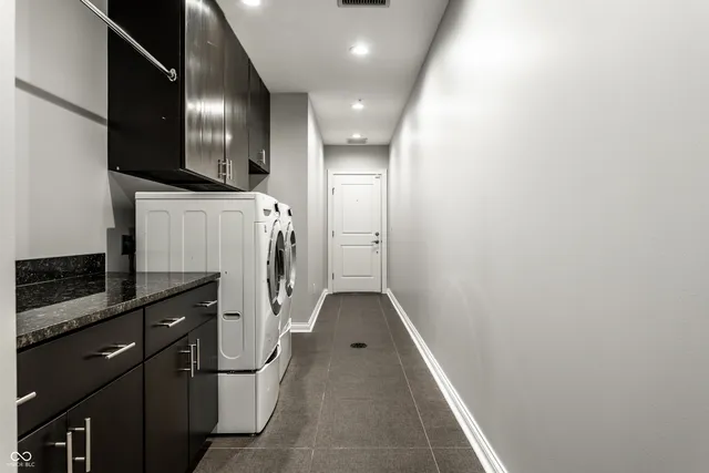 $799,900 | 757 Massachusetts Avenue, Unit 201, Indianapolis, IN 46204