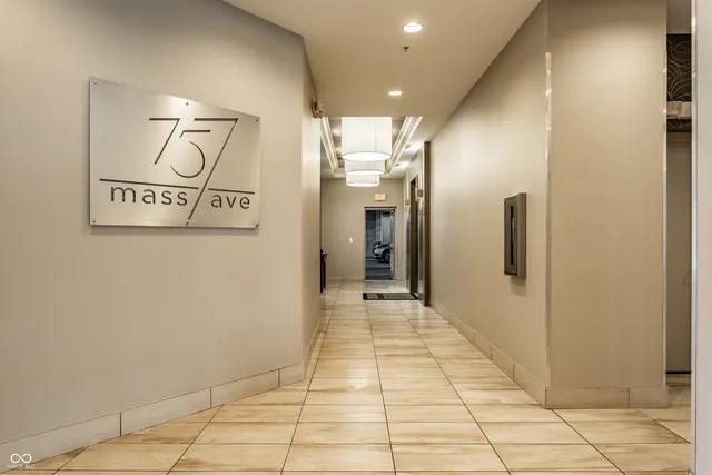 $799,900 | 757 Massachusetts Avenue, Unit 201, Indianapolis, IN 46204