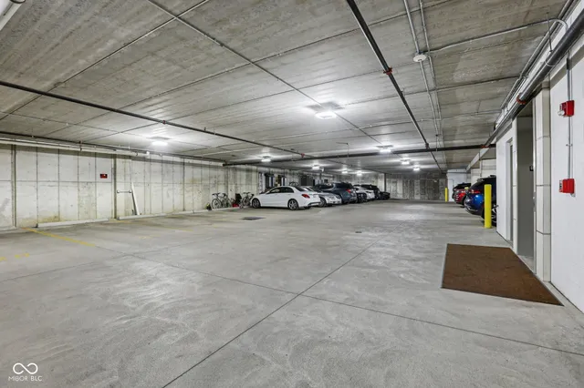 $799,900 | 757 Massachusetts Avenue, Unit 201, Indianapolis, IN 46204