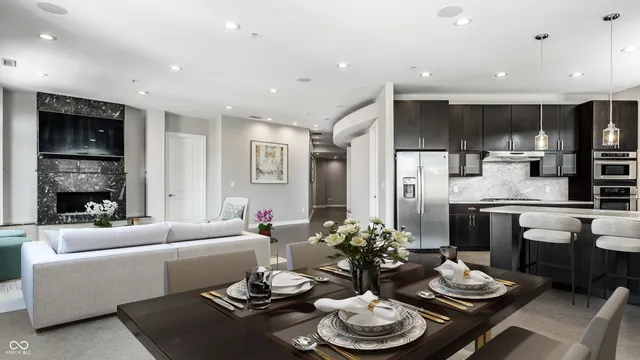 $799,900 | 757 Massachusetts Avenue, Unit 201, Indianapolis, IN 46204