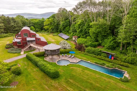 $4,500,000 | 729 Hewins Street, Sheffield, MA 01257