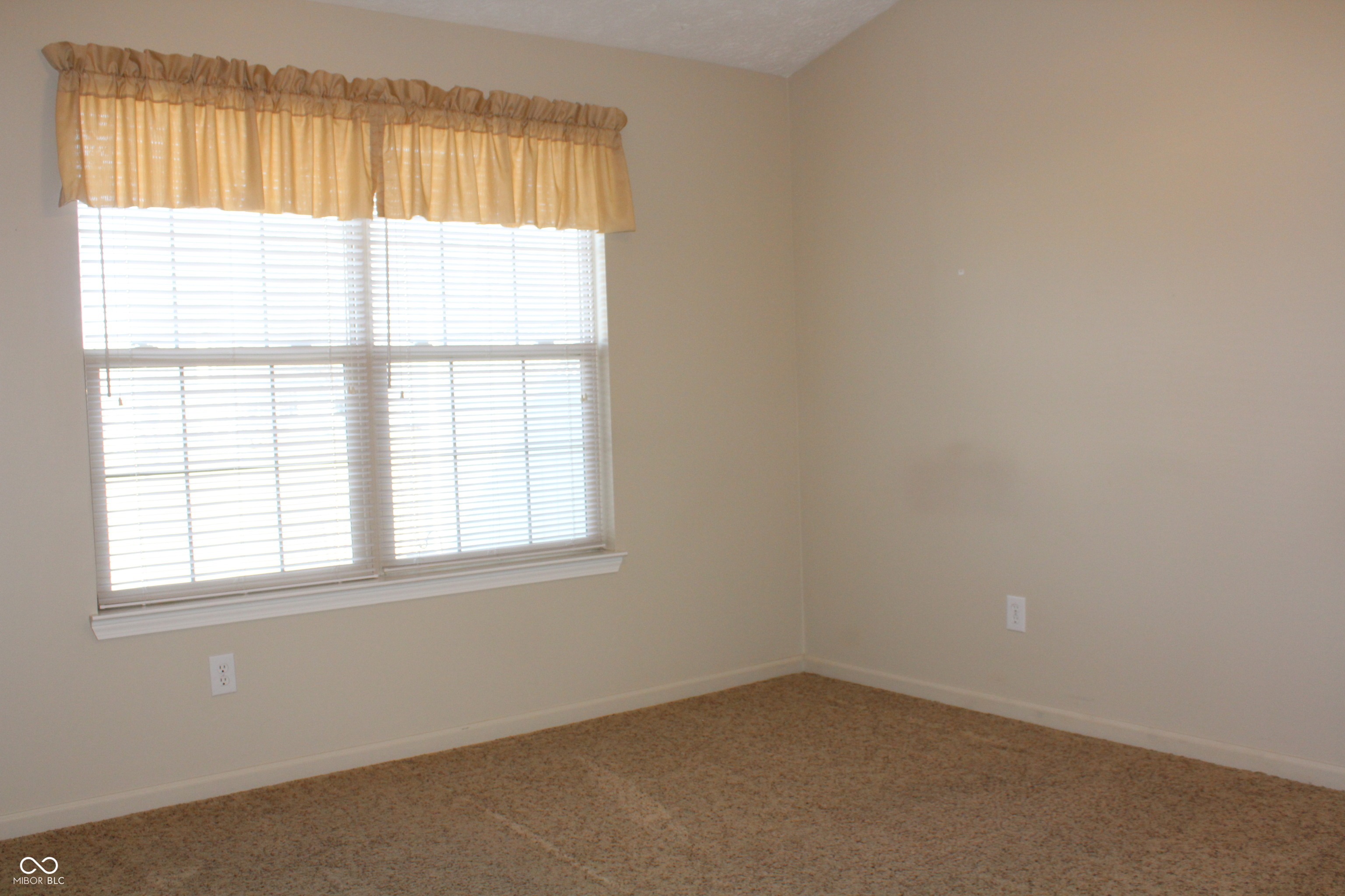 6036 Riva Ridge Drive Indianapolis, IN 46237 - Photo 11 of 20 Gallery Image 11