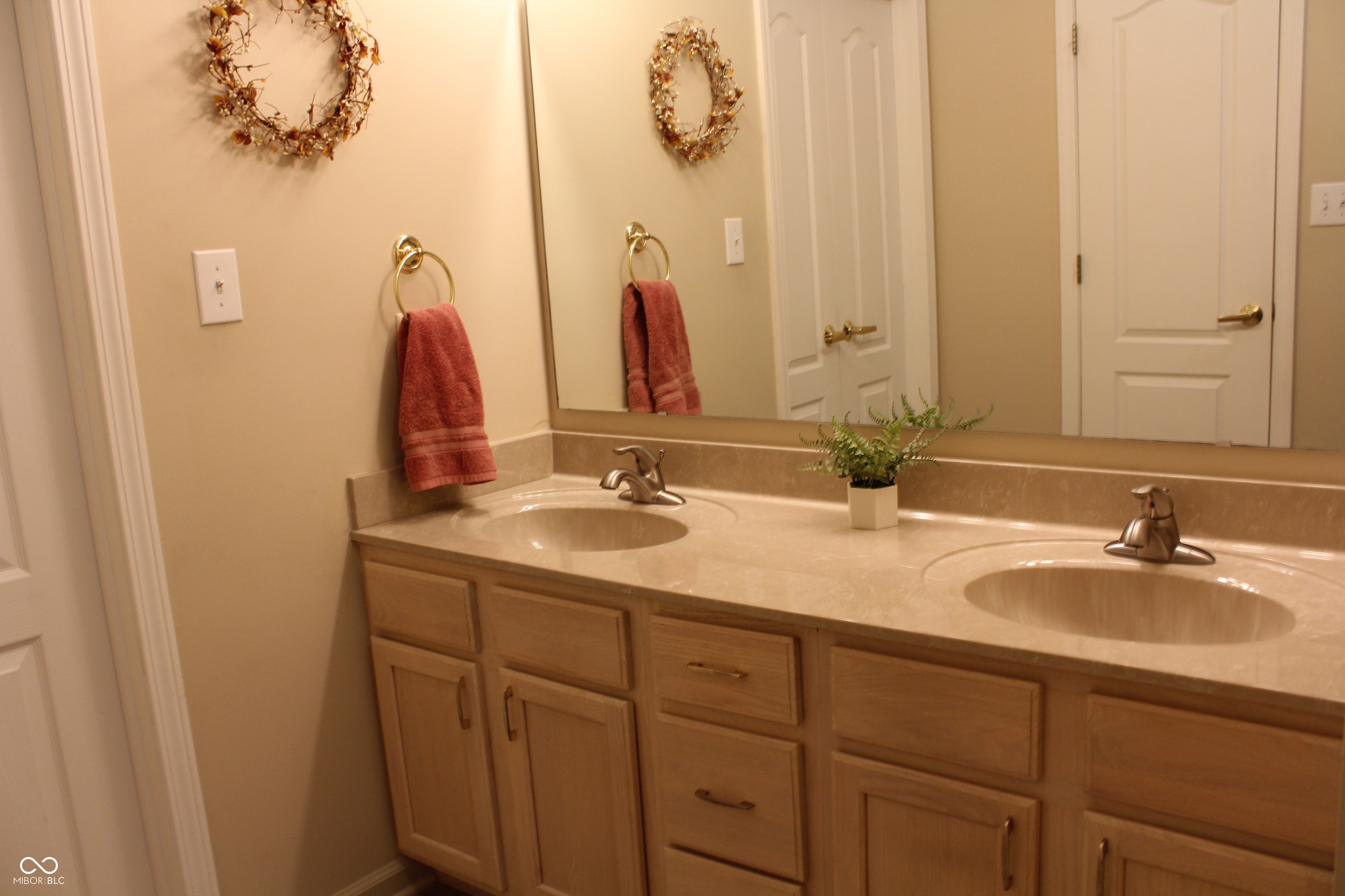 6036 Riva Ridge Drive Indianapolis, IN 46237 - Photo 12 of 20 Gallery Image 12