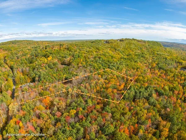 $122,500 | 192 Mountain Road, Raymond, ME 04071