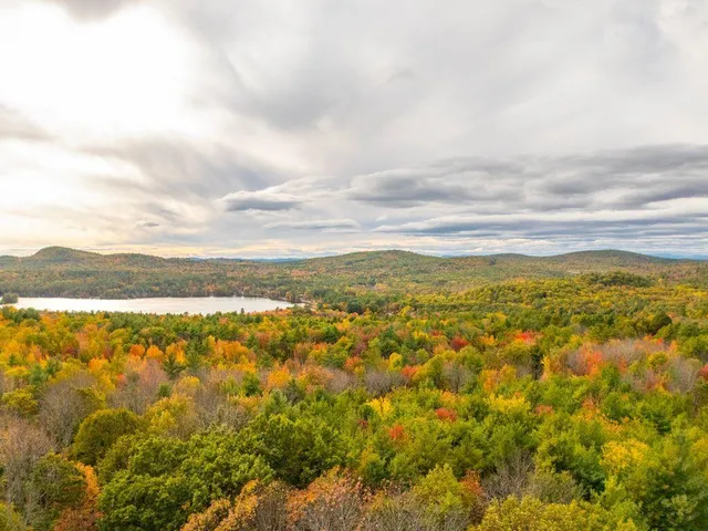 $122,500 | 192 Mountain Road, Raymond, ME 04071