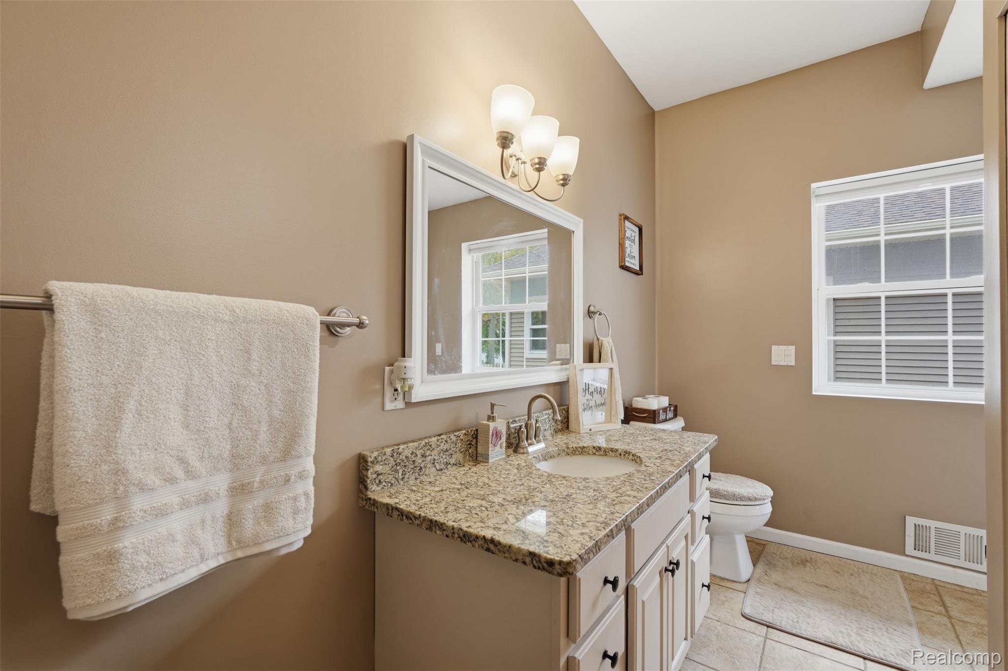 16263 South Seymour Road Linden, MI 48451 - Photo 17 of 58 16263 S Seymour Rd