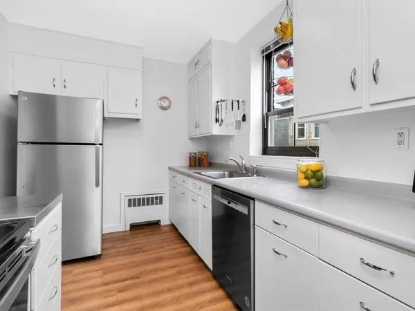 $974,500 | 49 Harvard Avenue, Unit 4, Brookline, MA 02446