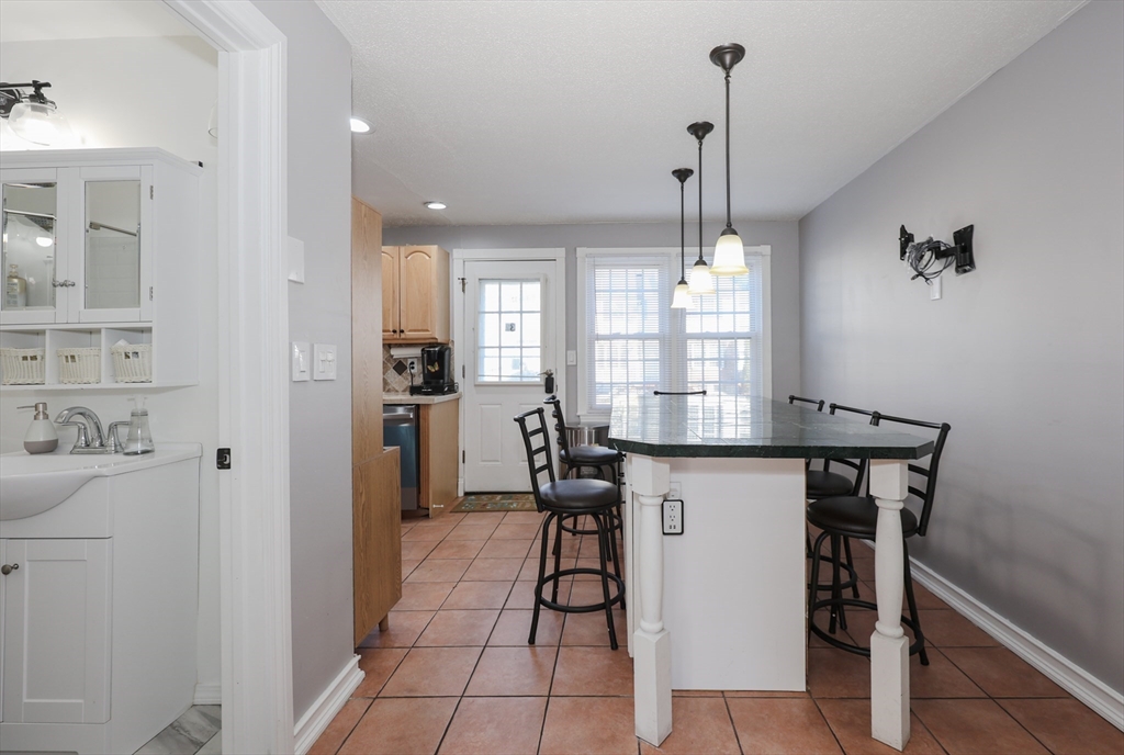 32 A Rockingham Street, Unit 32A Lowell, MA 01852 - Photo 11 of 33