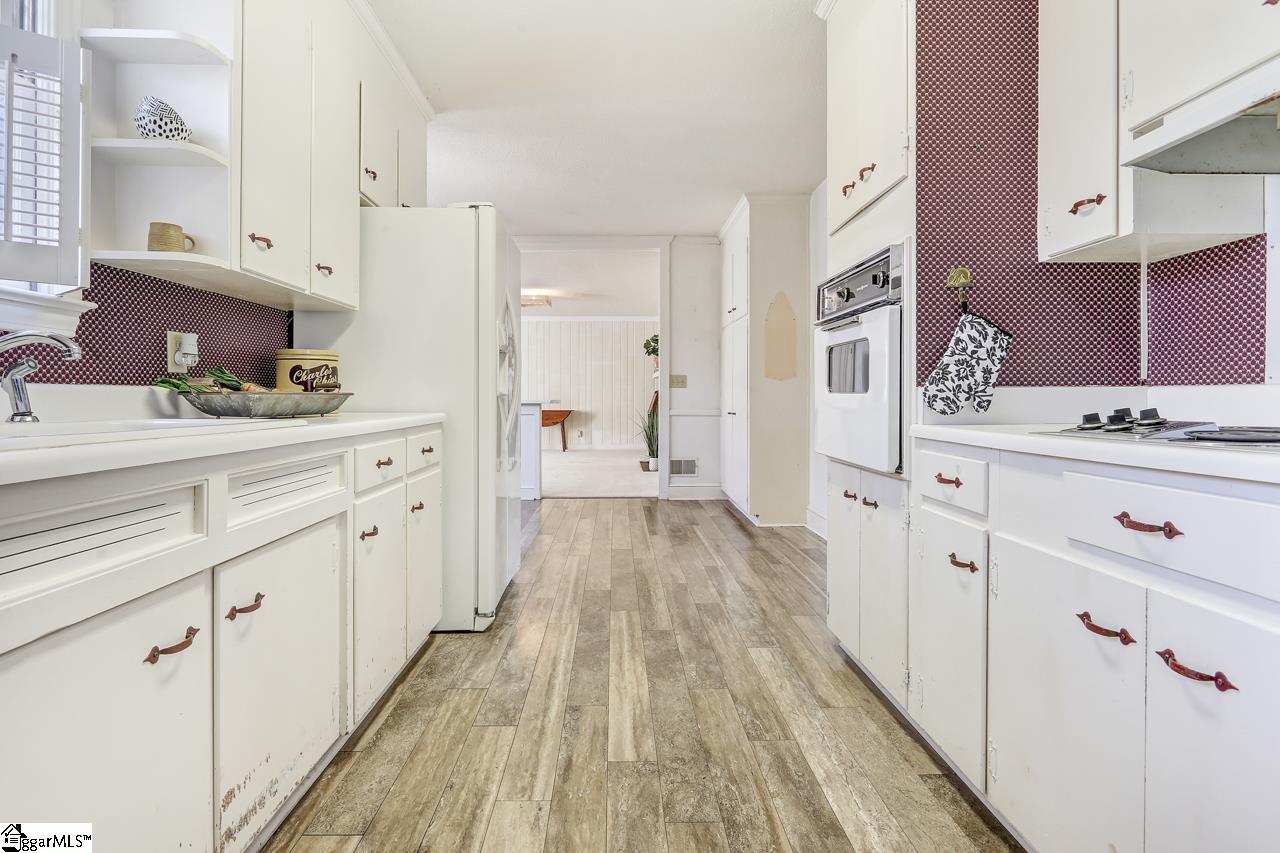 207 Laurel Road Greer, SC 29651 - Photo 16 of 29