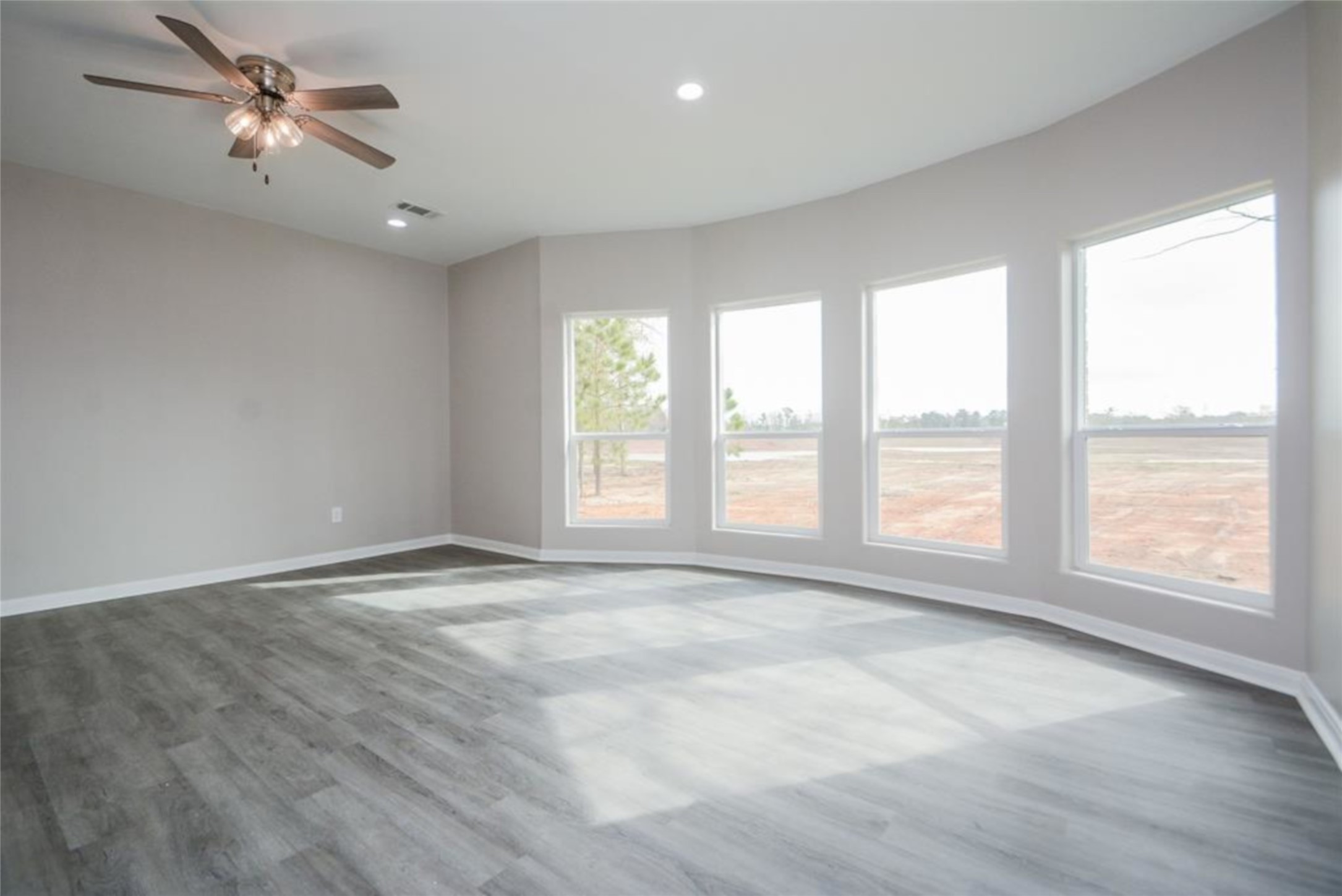 12328 North Chestnut Hills Road Conroe, TX 77303 - Photo 17 of 44 Gallery Image 17