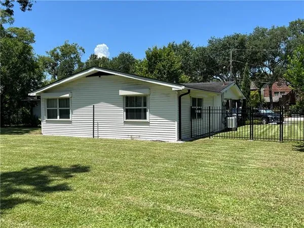 $2,800 | 527 Little Farms Avenue, River Ridge, LA 70123