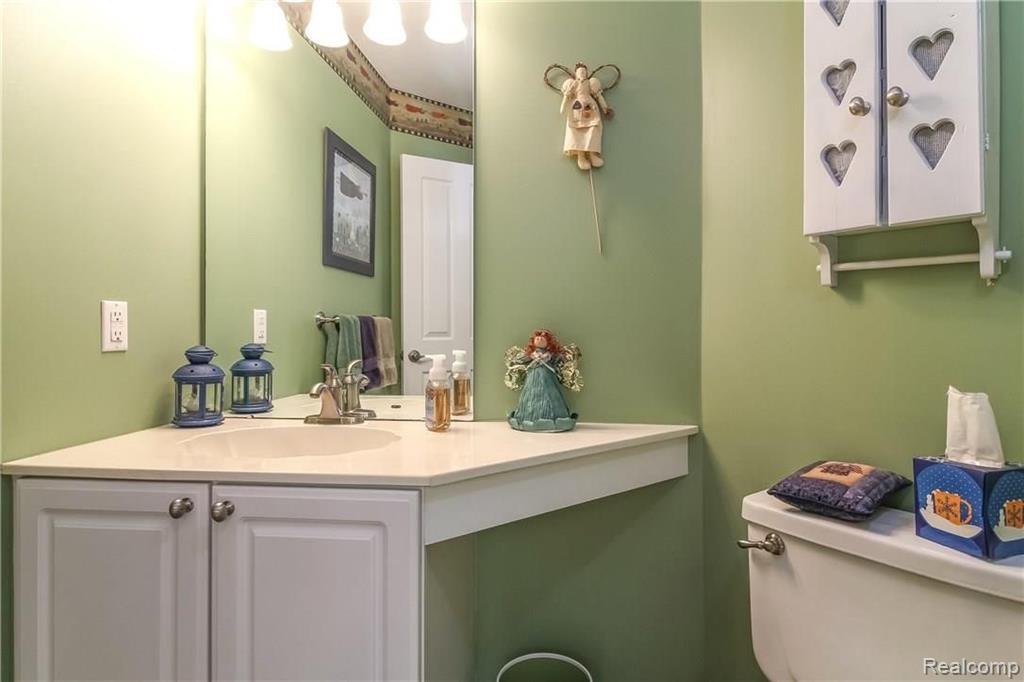 3432 Roseglade Rochester, MI 48306 - Photo 22 of 45