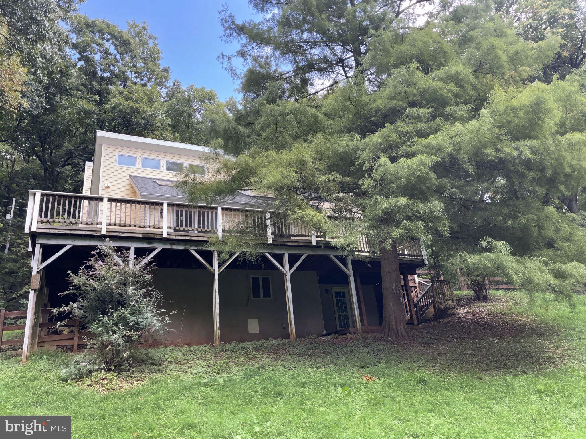 542 Jonathan Road Linden, VA 22642 - Photo 1 of 34 Gallery Image 1