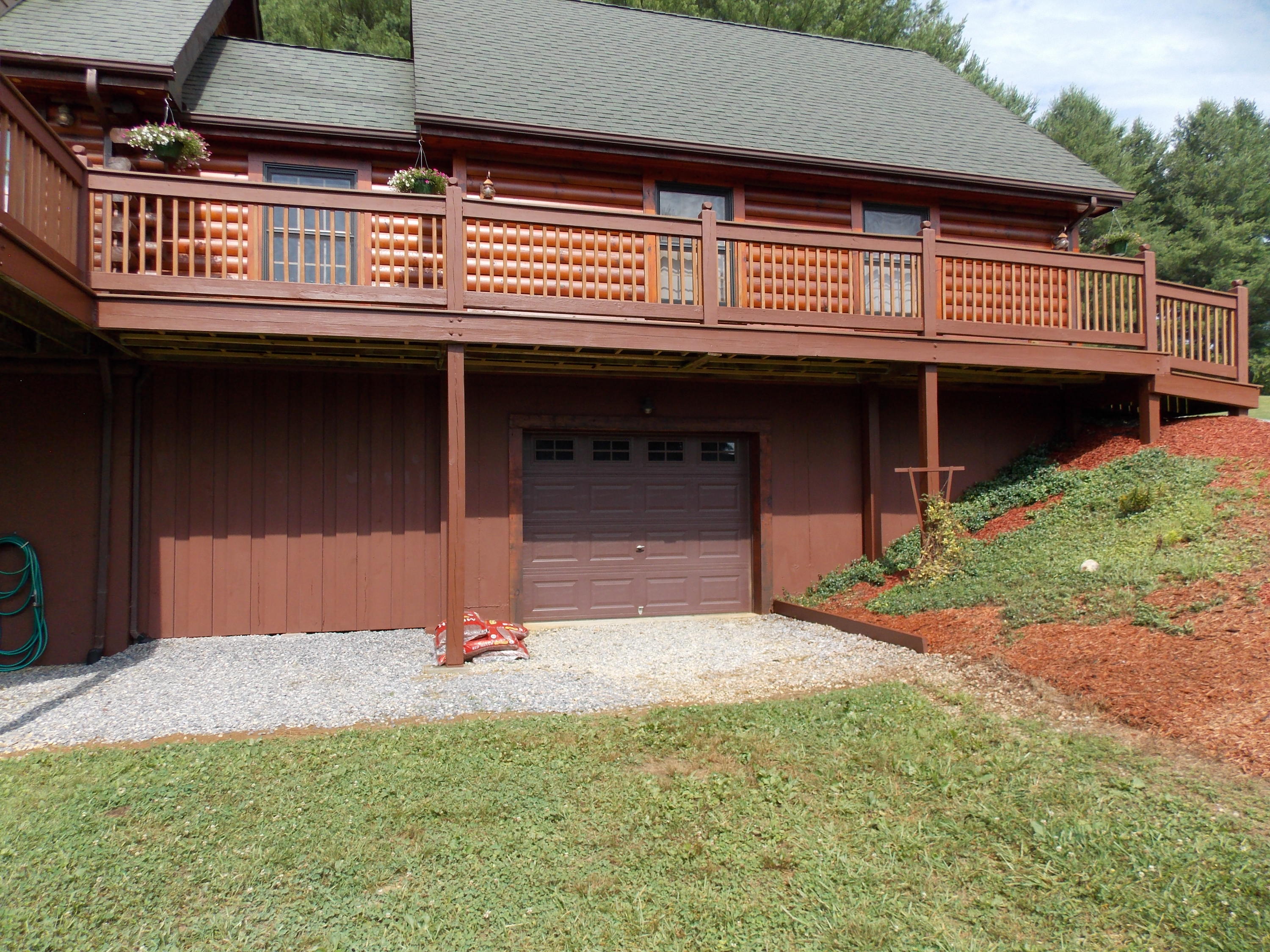 124 Ridgeview Road Northwest Floyd, VA 24091 - Photo 14 of 67 a front view of a house with yard