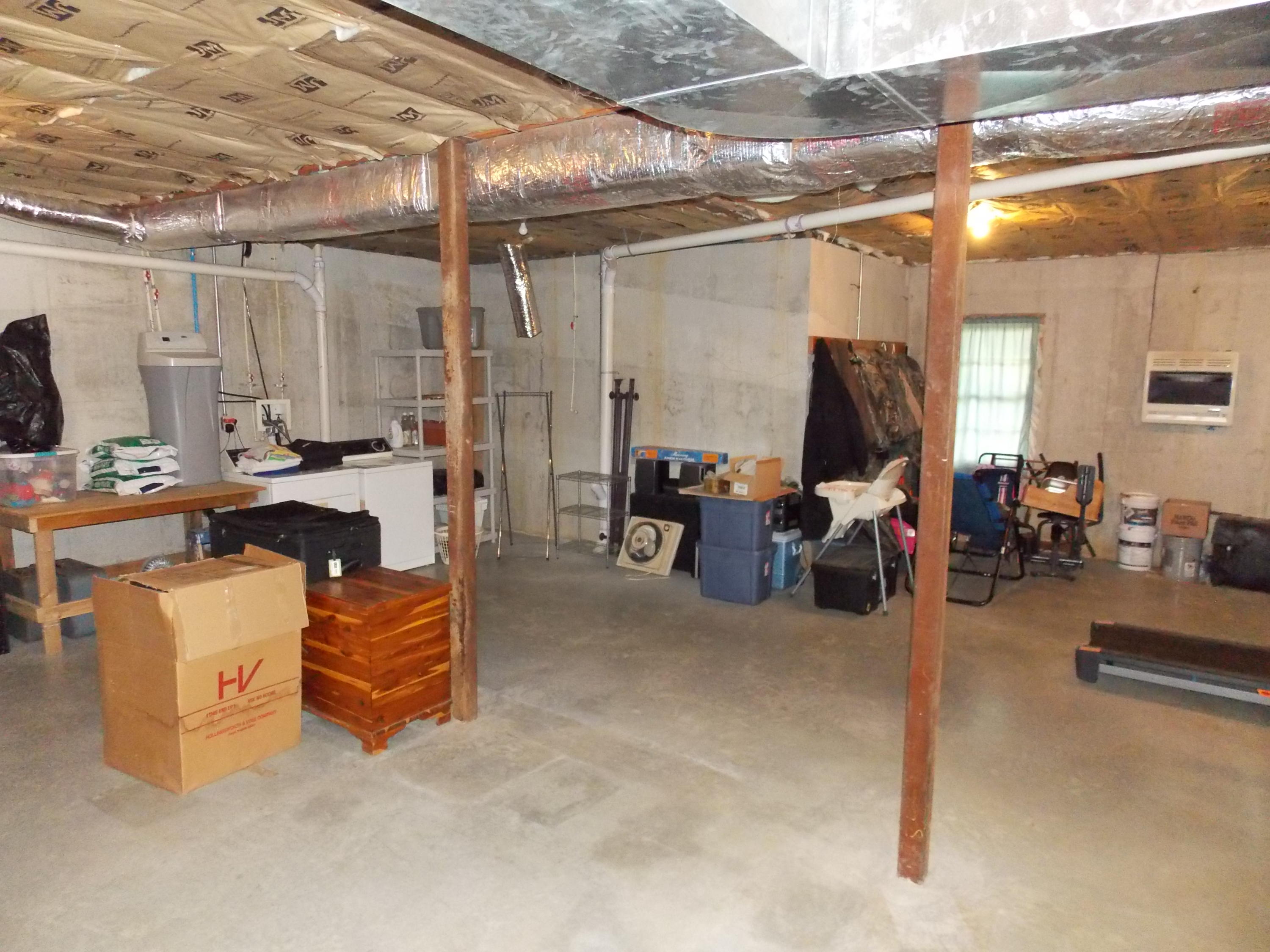 124 Ridgeview Road Northwest Floyd, VA 24091 - Photo 54 of 67 a view of a room with gym equipment
