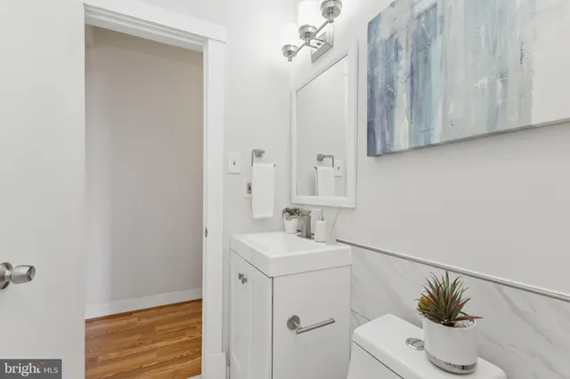 $249,000 | 7 18th Street Southeast, Unit 208, Washington, DC 20003