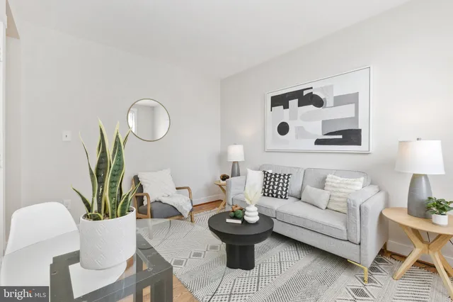 $249,000 | 7 18th Street Southeast, Unit 208, Washington, DC 20003