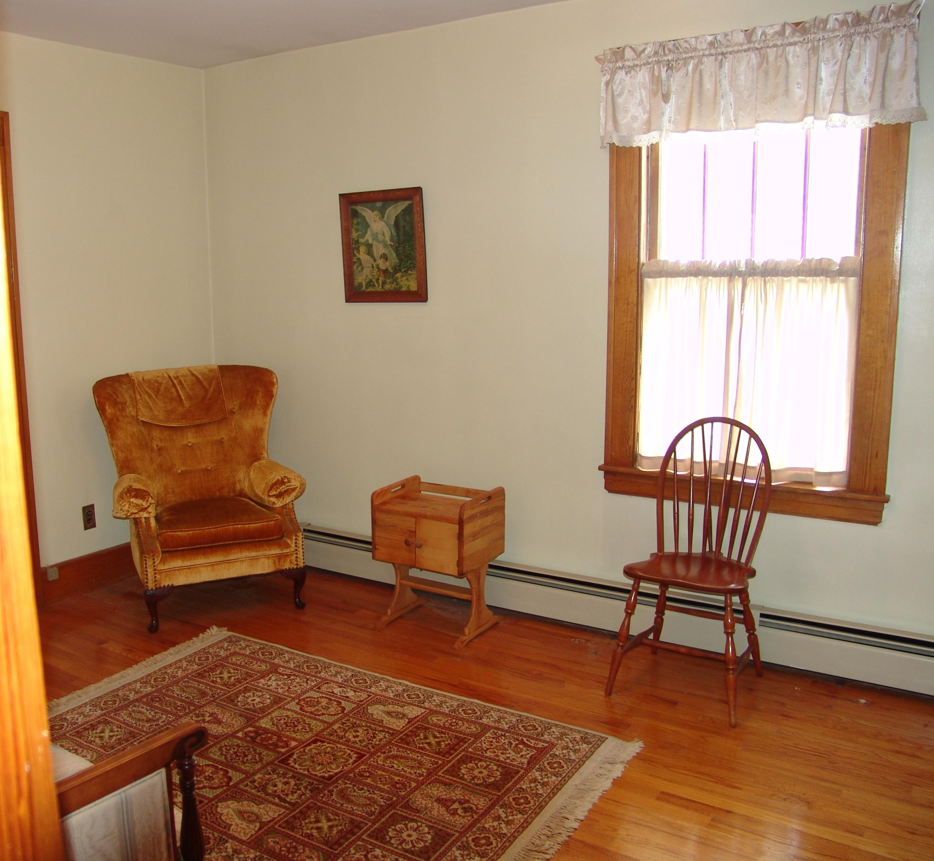 39 Ray Street Biddeford, ME 04005 - Photo 16 of 20 Apt living room