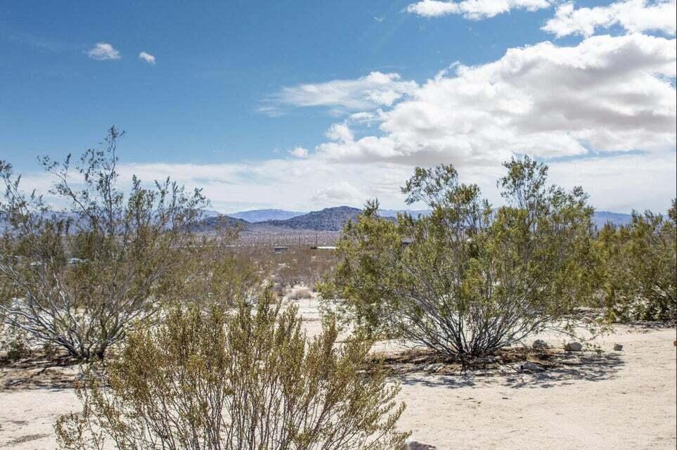 63637 Gemini Road Joshua Tree, CA 92252 - Photo 2 of 22 a view of a sky