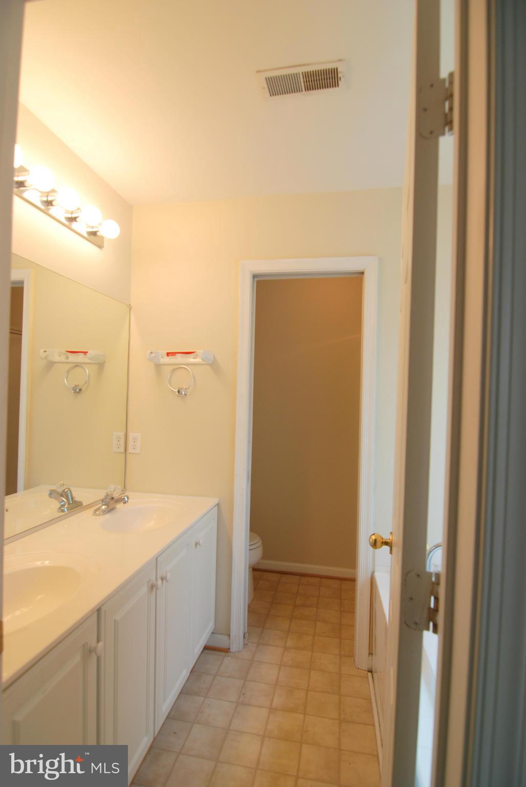402 Magnolia Ridge Drive Joppa, MD 21085 - Photo 14 of 25 Bath (Master)