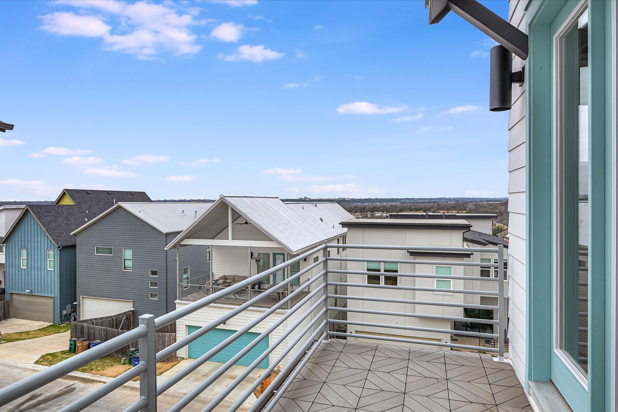 6136 Florencia Lane Austin, TX 78724 - Photo 12 of 40 Balcony featuring a residential view