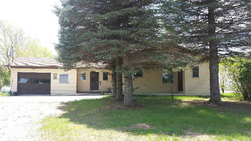 381 West Pinconning Road Pinconning, MI 48650 - Photo 1 of 10