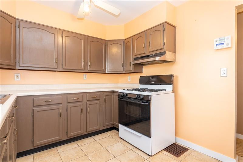 519 Chatham Way Rochester, PA 15074 - Photo 3 of 12