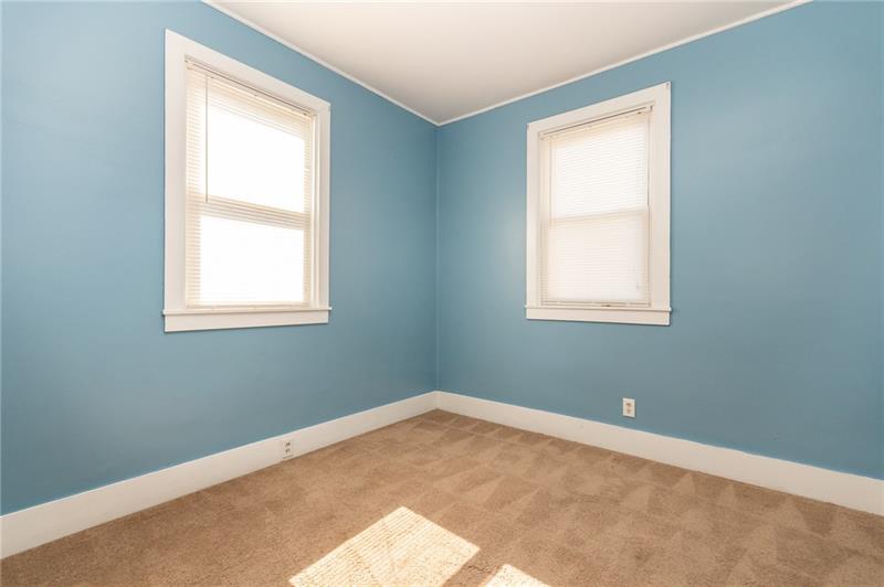 519 Chatham Way Rochester, PA 15074 - Photo 8 of 12