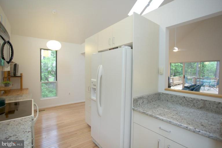 1663 Cedar Hollow Way Reston, VA 20194 - Photo 13 of 25 Kitchen #3