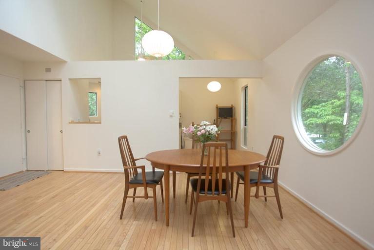 1663 Cedar Hollow Way Reston, VA 20194 - Photo 15 of 25 Dining Room
