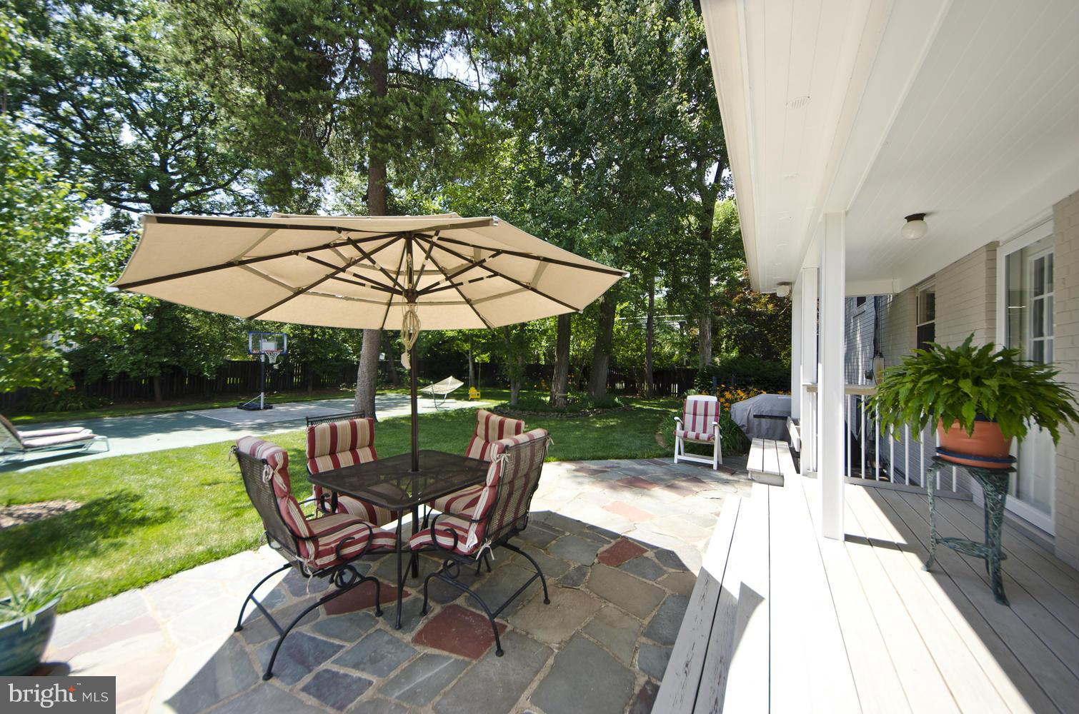 2300 Barbour Road Falls Church, VA 22043 - Photo 25 of 28 Exterior (Rear)