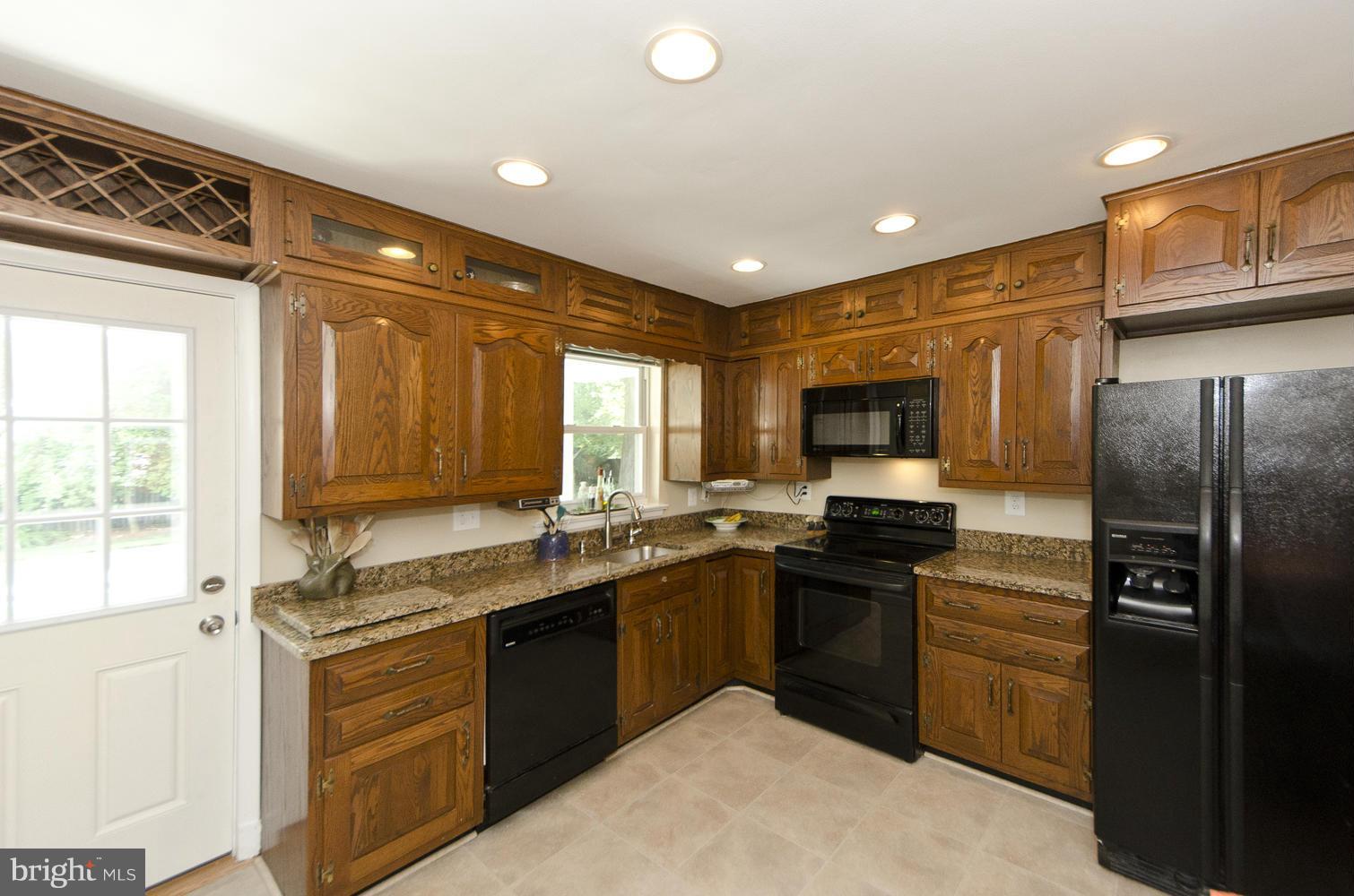 2300 Barbour Road Falls Church, VA 22043 - Photo 7 of 28 Kitchen