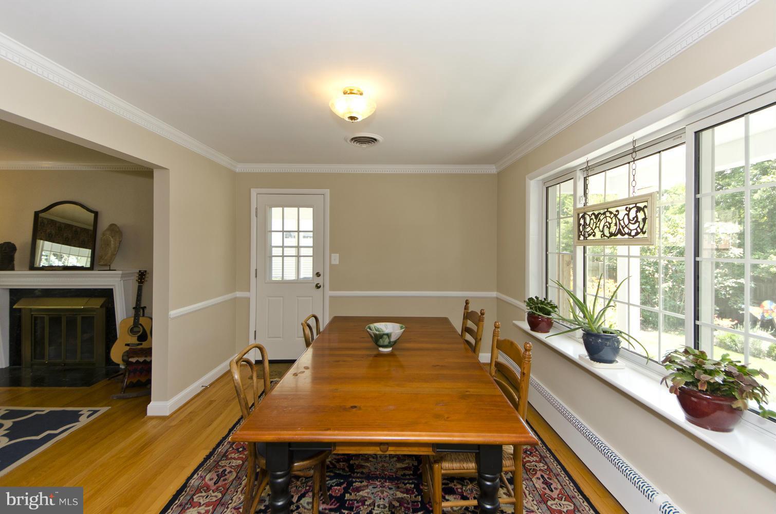 2300 Barbour Road Falls Church, VA 22043 - Photo 9 of 28 Dining Room