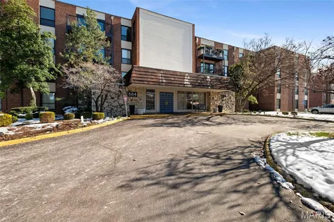 $350,000 | 564 Sarah Lane, Unit 408, St. Louis, MO 63141