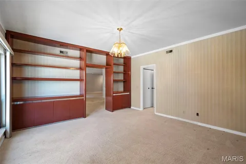 $350,000 | 564 Sarah Lane, Unit 408, St. Louis, MO 63141