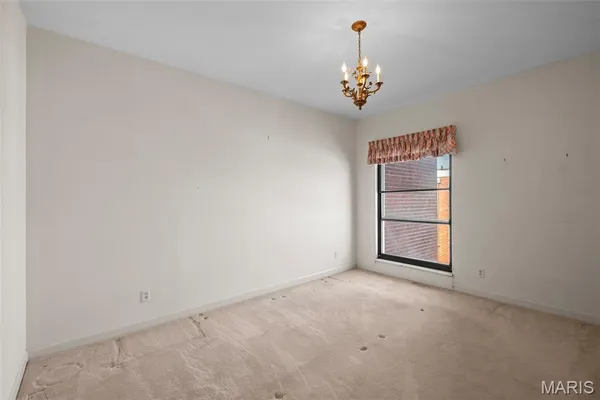 $350,000 | 564 Sarah Lane, Unit 408, St. Louis, MO 63141