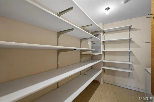 $350,000 | 564 Sarah Lane, Unit 408, St. Louis, MO 63141