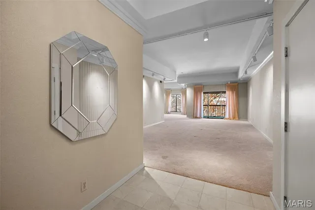 $350,000 | 564 Sarah Lane, Unit 408, St. Louis, MO 63141