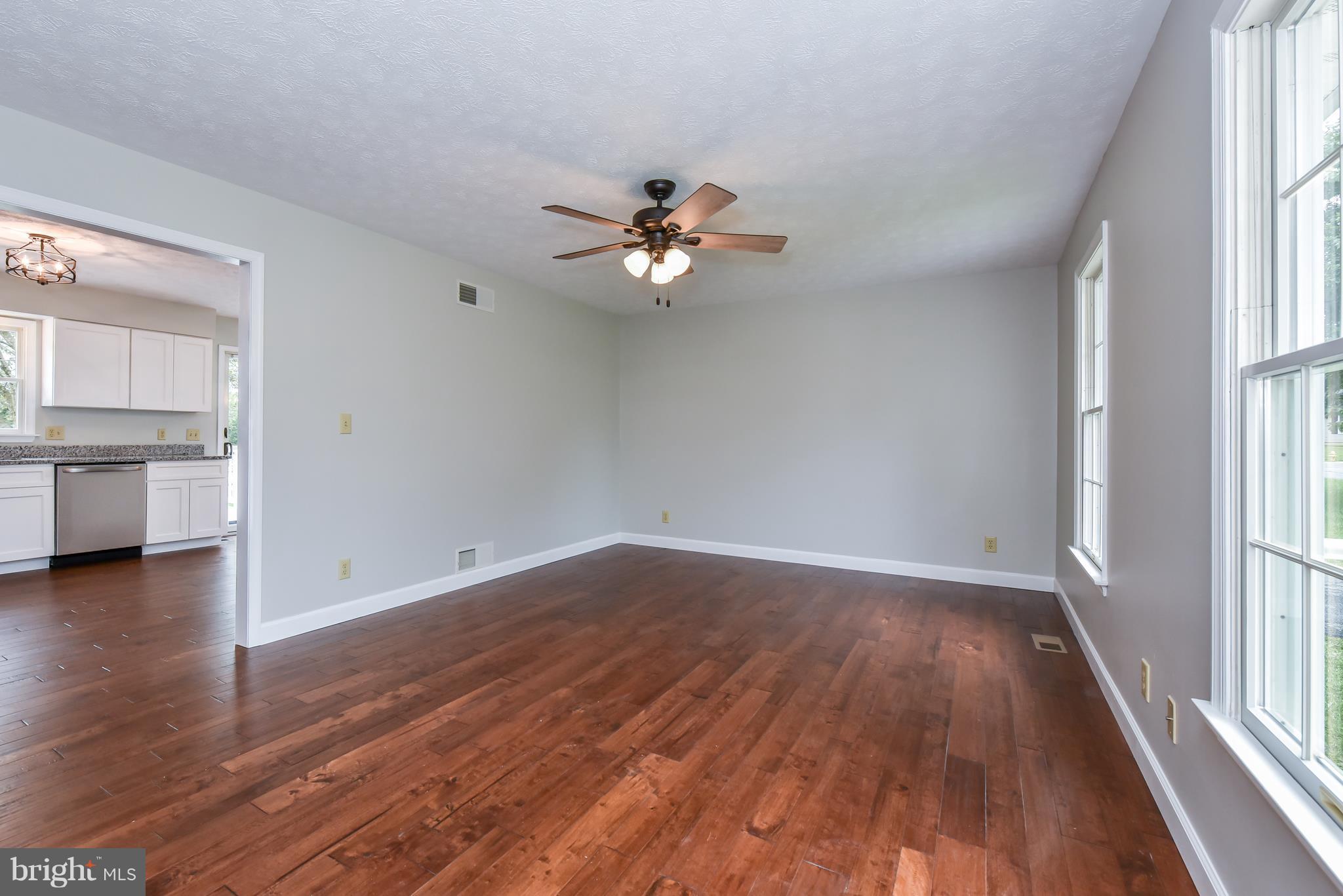 311 Sunrise Circle Rising Sun, MD 21911 - Photo 3 of 30 Living Room