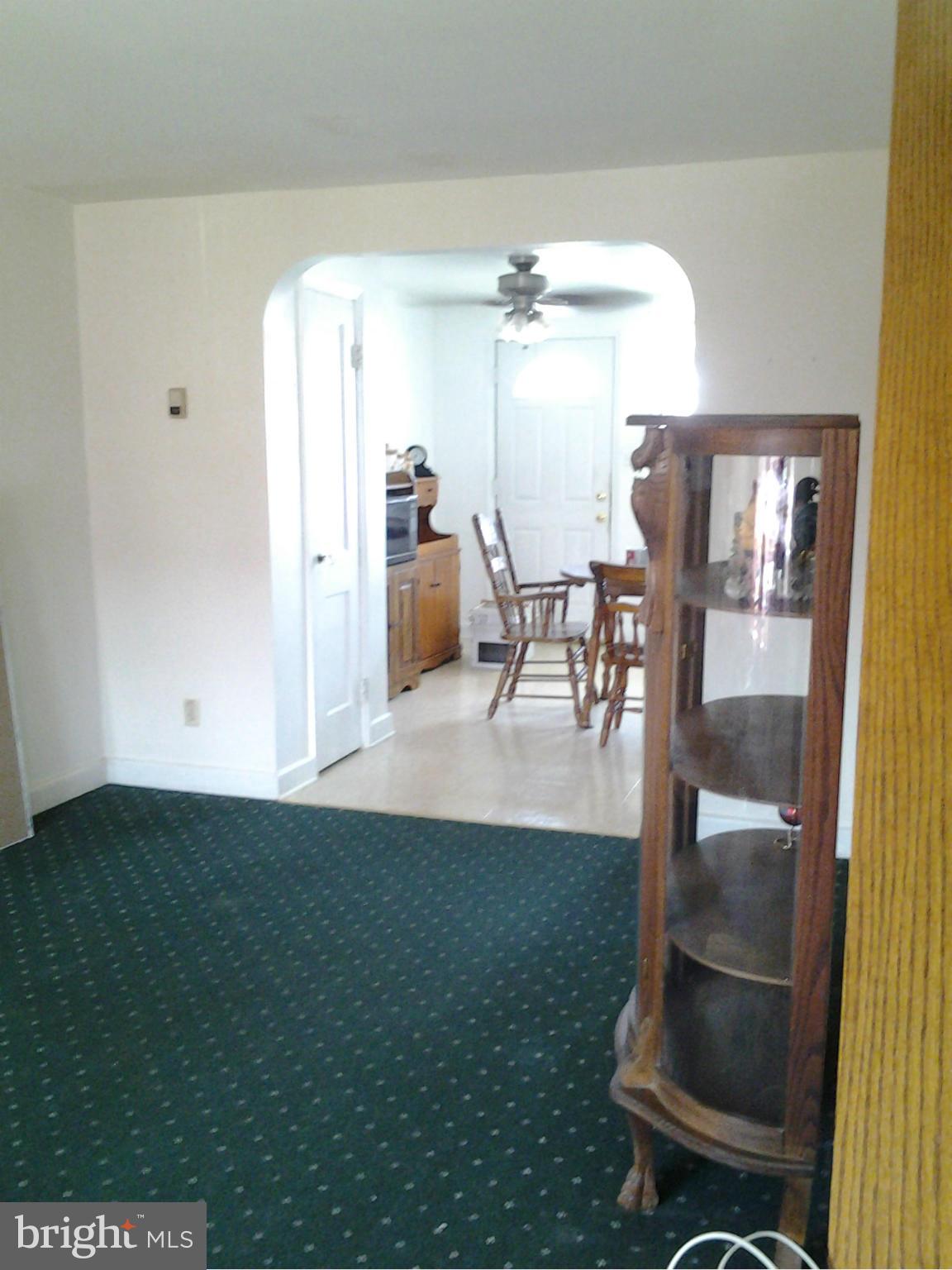3620 Clarenell Road Baltimore, MD 21229 - Photo 5 of 11 Living Room