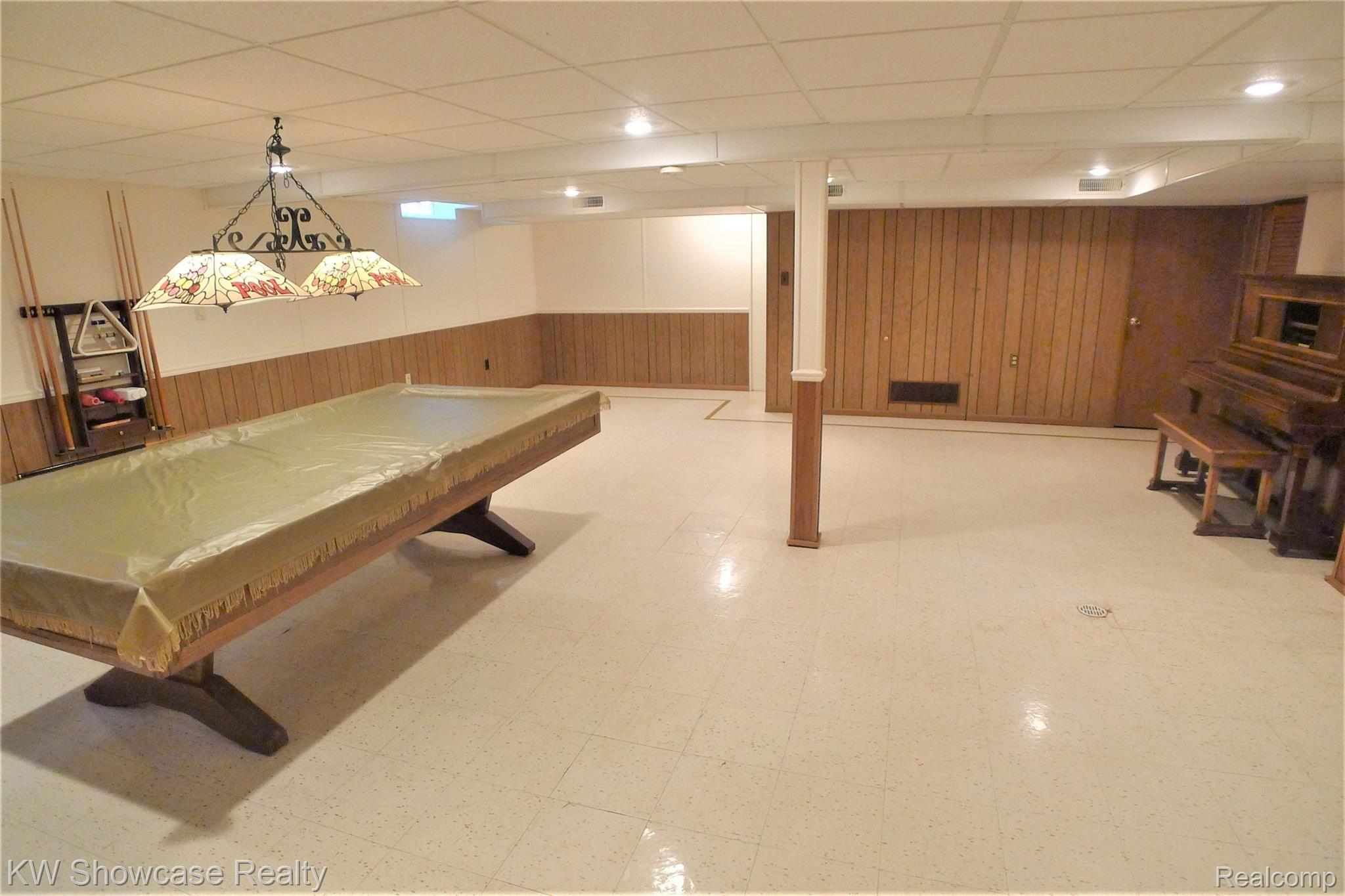 34264 Greentrees Road Sterling Heights, MI 48312 - Photo 26 of 42 Pool Table and Piano Included